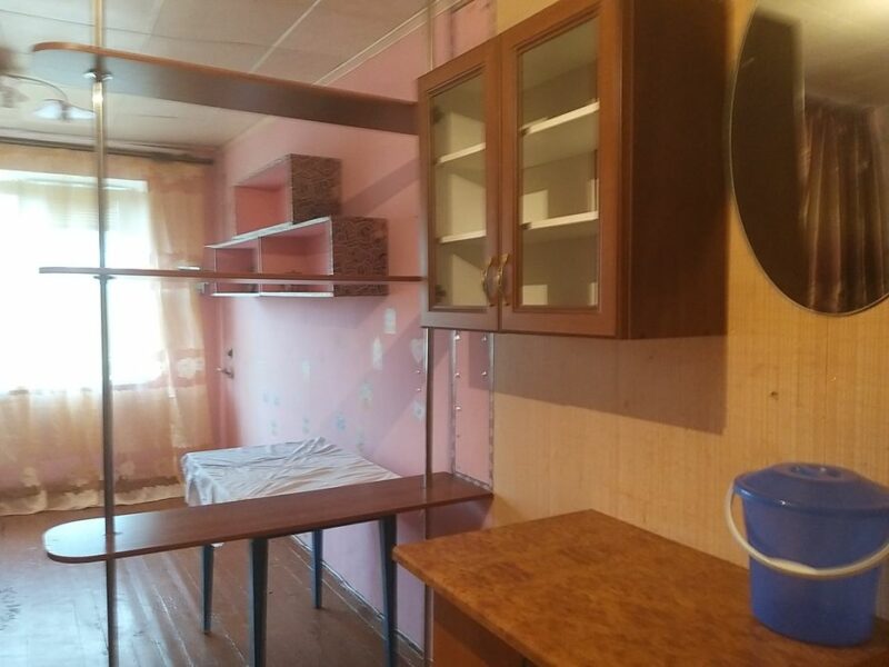 Здається кімната в гуртожитку